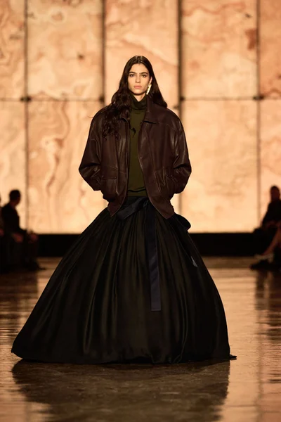 Look 43